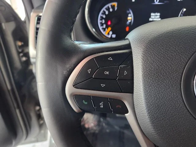 Certified Used 2020 Gray Jeep Altitude image 28