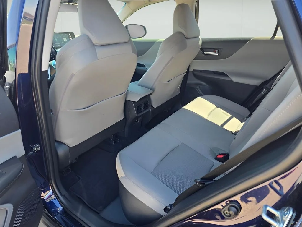 Used 2021 Blueprint Toyota LE image 12