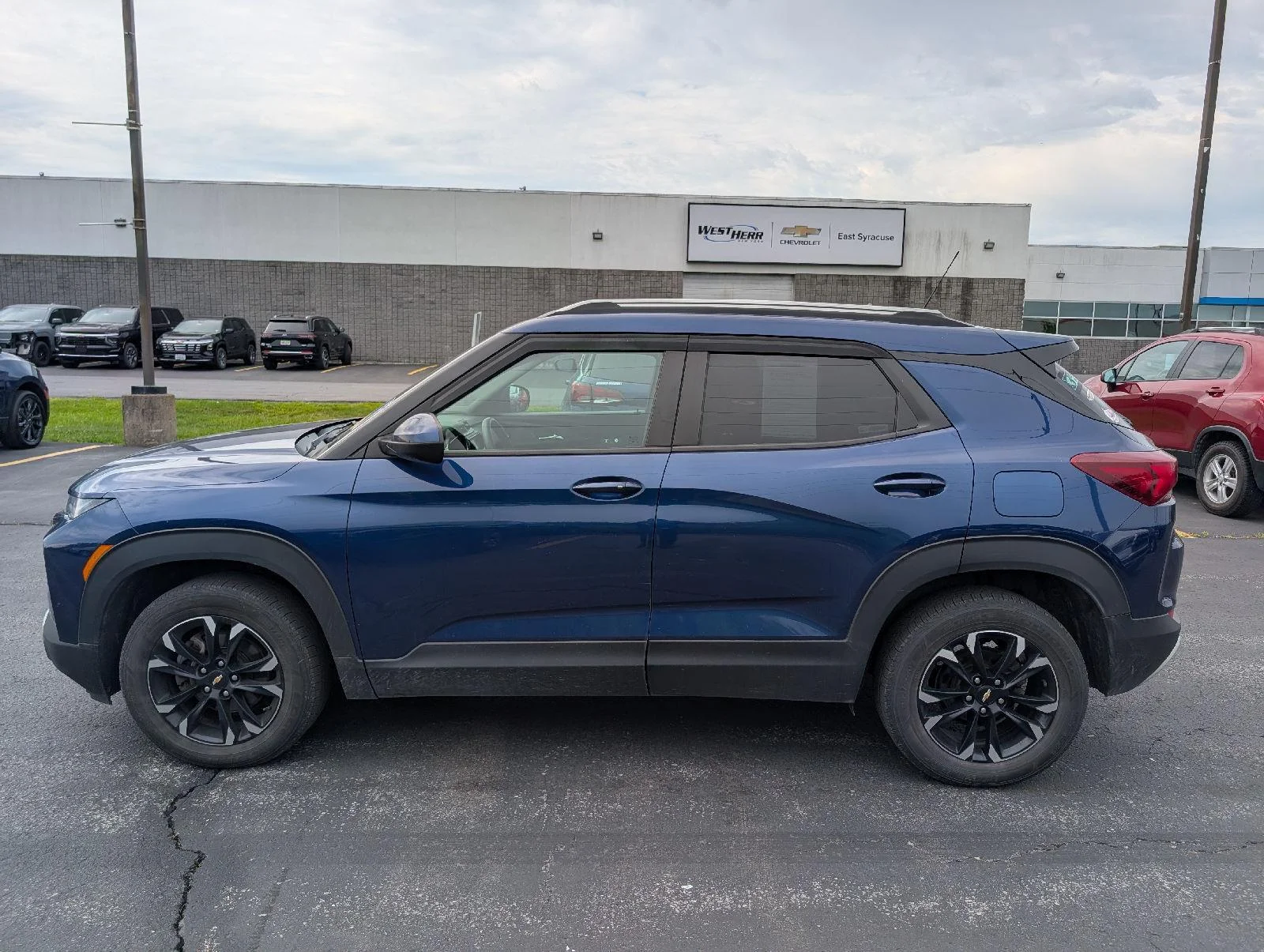 Used 2022 Blue Glow Metallic Chevrolet LT image 8