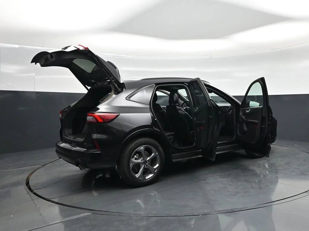 Used 2023 Black Ford ST-Line image 5