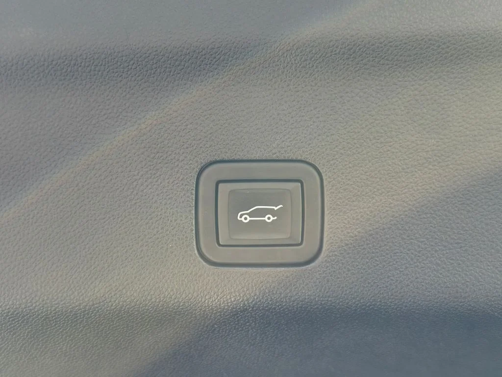 Used 2024 Sterling Metallic GMC Denali image 46
