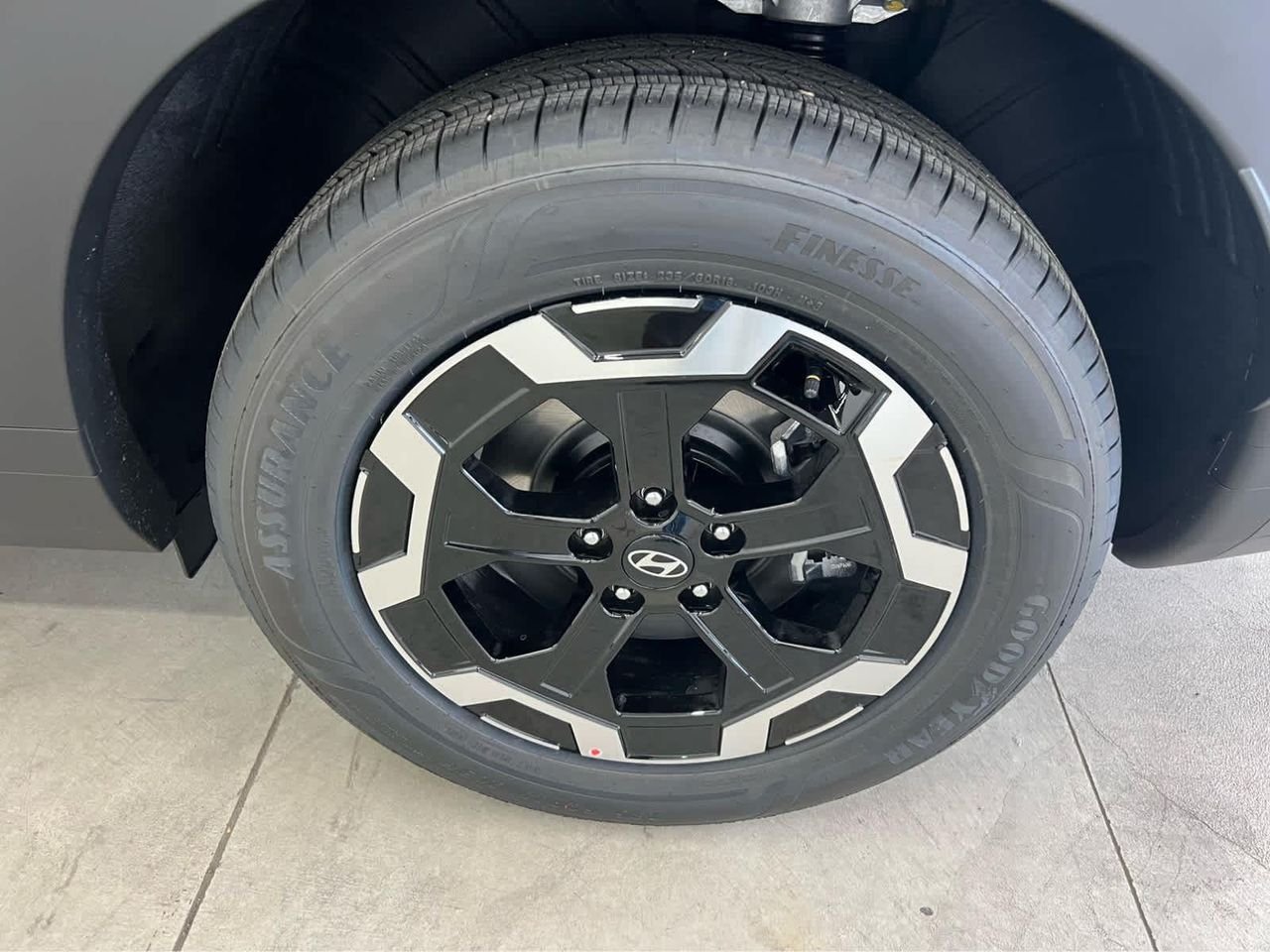 New 2026 Phantom Black Hyundai SE AWD image 10