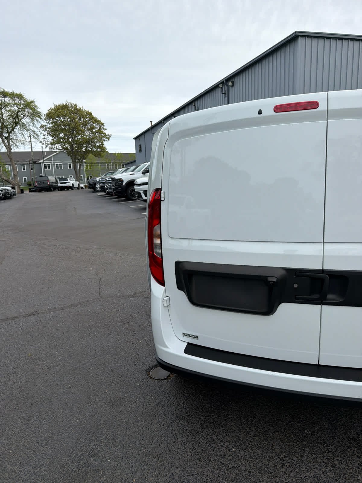 Used 2022 Bright White Ram Tradesman image 10