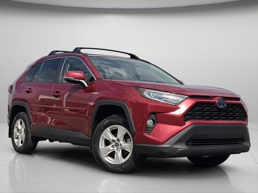Used 2021 Pearl Toyota Hybrid XLE image 2