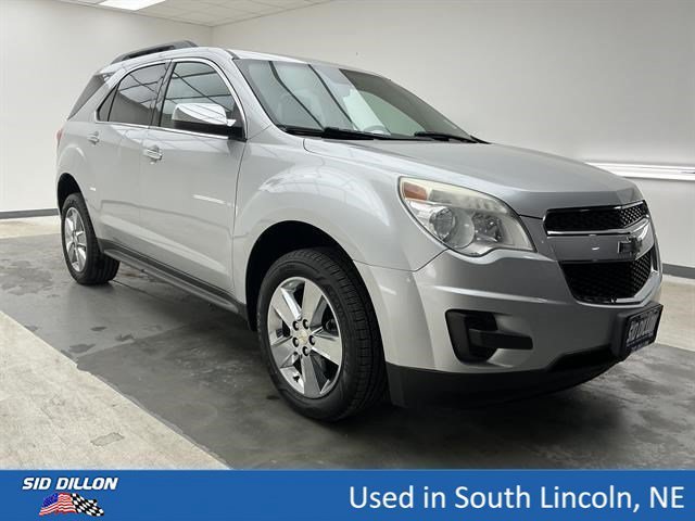 Used 2015 Silver Ice Metallic Chevrolet LT image 3
