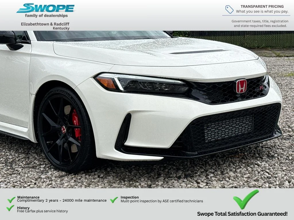 Used 2025 Championship White Honda Base image 9
