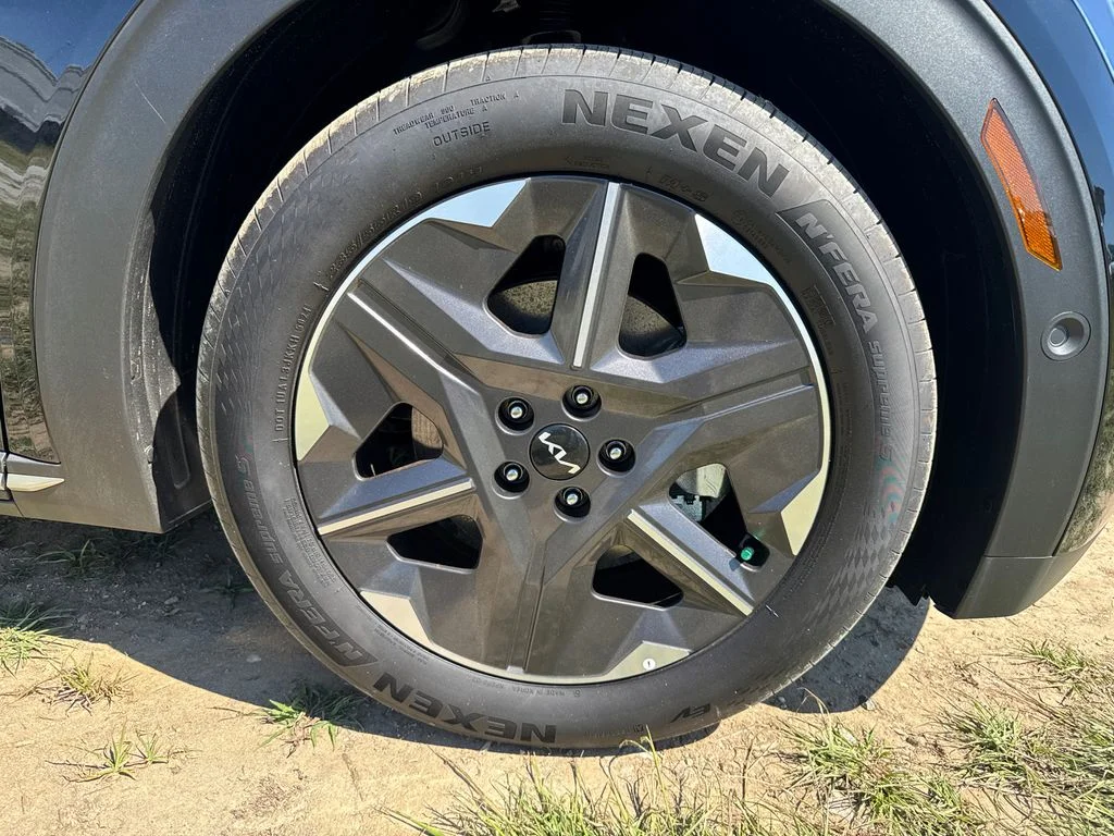 2025 Kia EV6 Light L/R - Photo 12