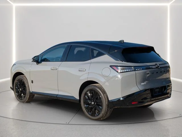 New 2027 Boulder Gray Pearl / Super Black Two-tone Nissan Dark Armor image 4