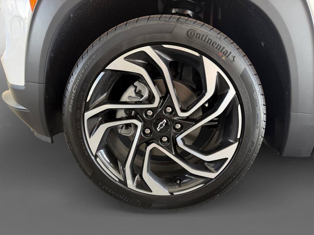 New 2026 Iridescent Pearl Tricoat Chevrolet RS image 16