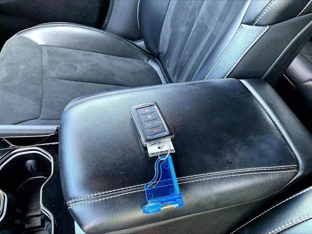 Used 2023 Gray Jeep Altitude X image 36