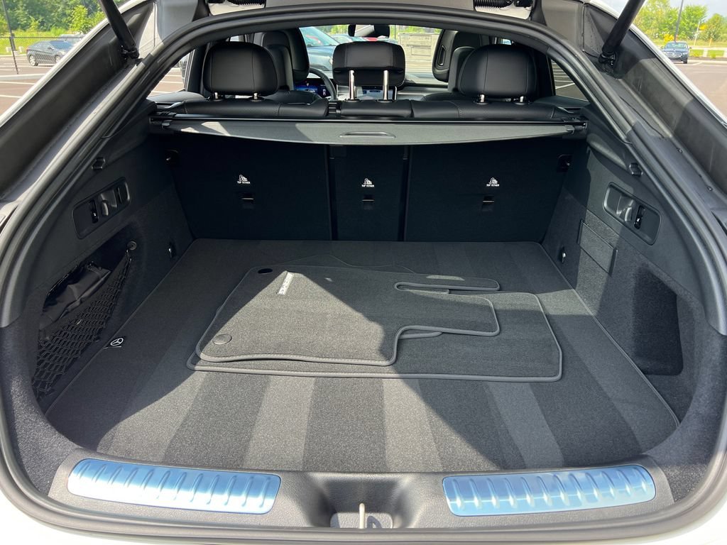 New 2026 Polar White Mercedes-Benz GLC 300 image 44