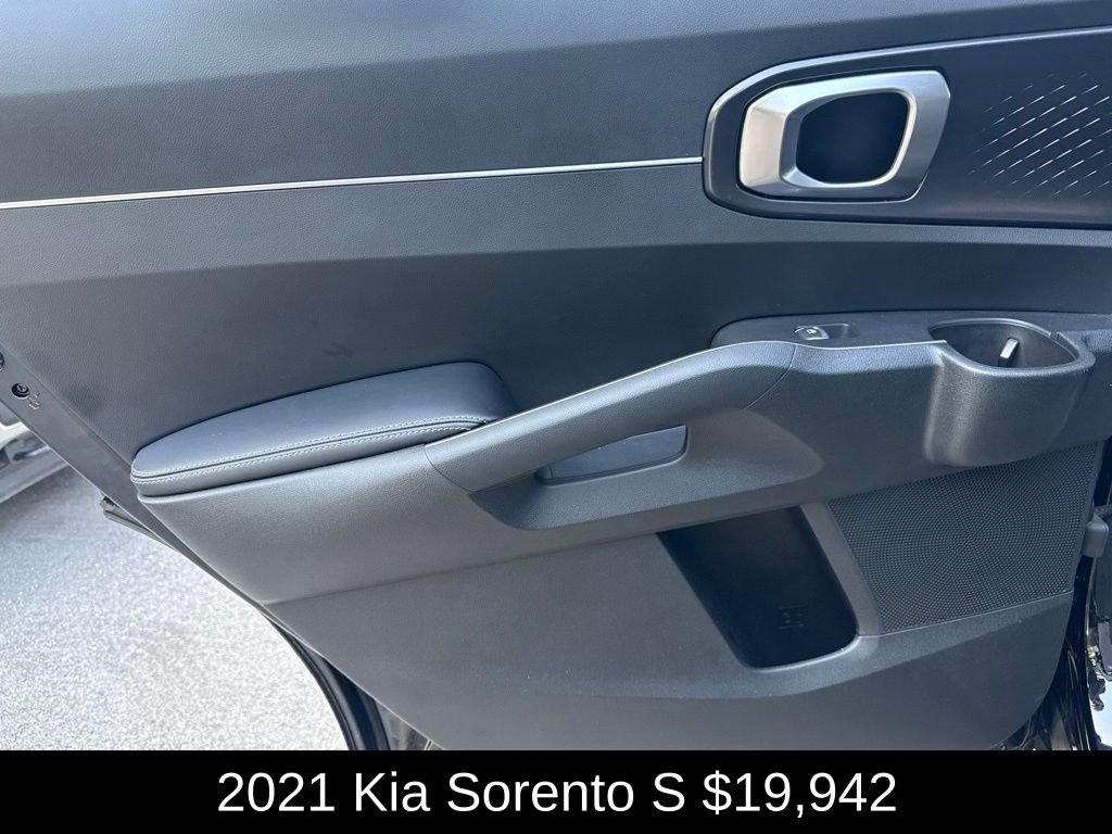 Used 2021 Ebony Black Kia S image 15