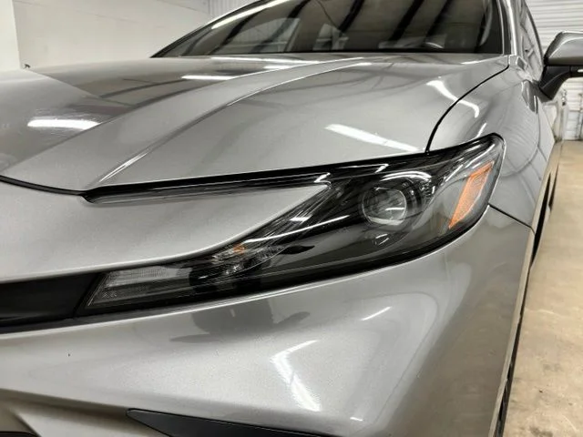 Used 2025  Toyota SE image 8