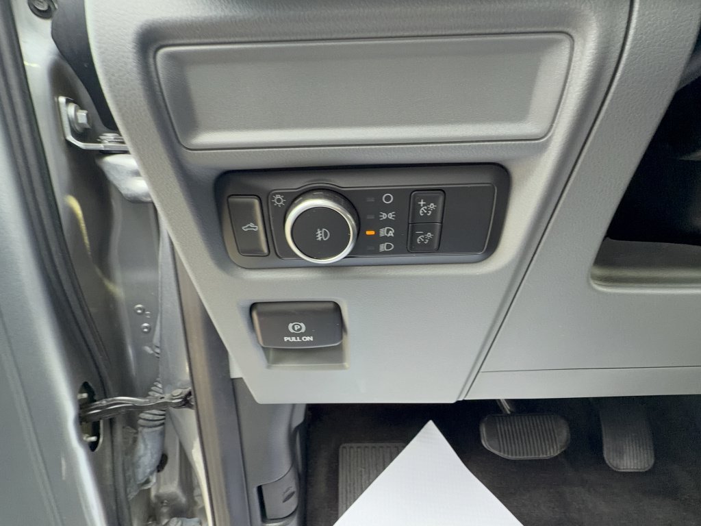 Certified Used 2022 Iconic Silver Ford XLT image 11