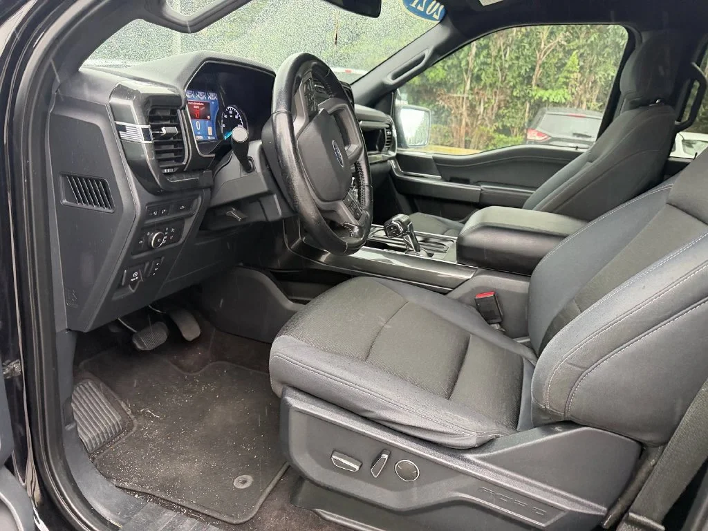 Used 2021 Black Ford XLT image 11