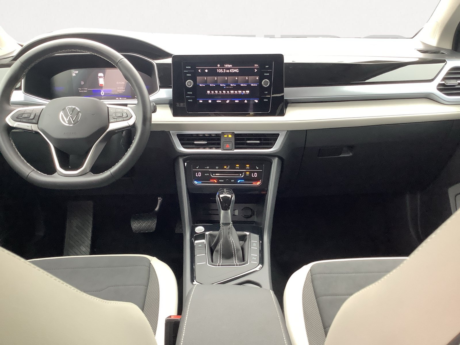 New 2026 Platinum Gray Metallic Volkswagen SE image 13