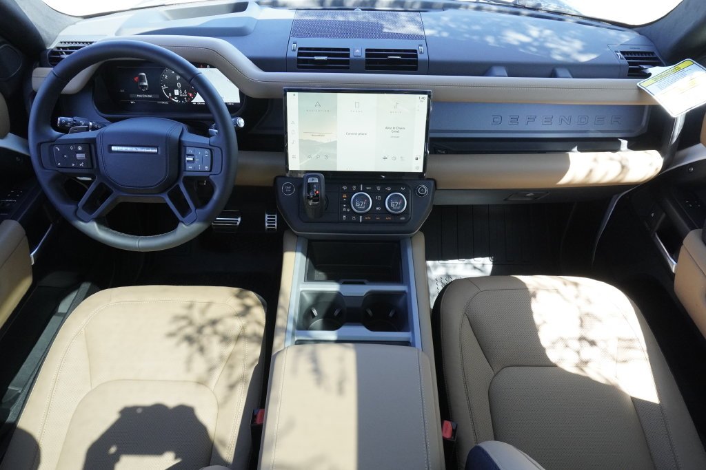 New 2026 Fuji White Land Rover V8 image 9