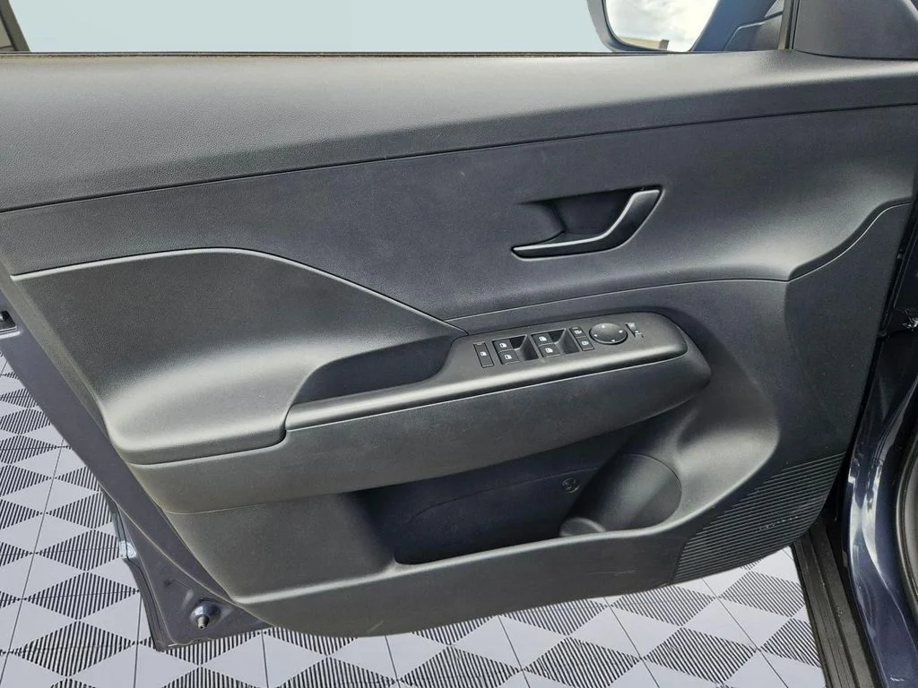 Used 2025 Denim Blue Pearl Hyundai SEL Convenience image 10