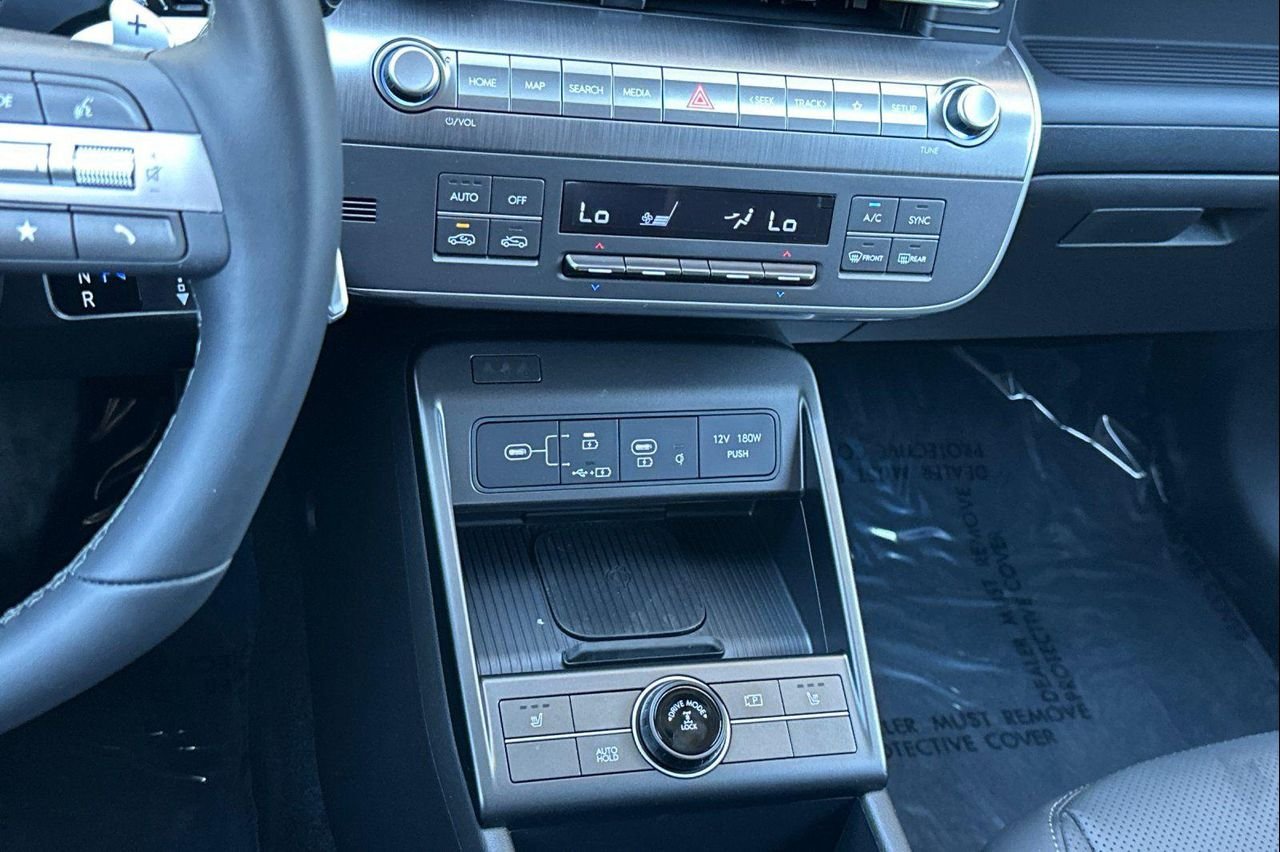 New 2026 White Hyundai SEL Premium AWD image 19