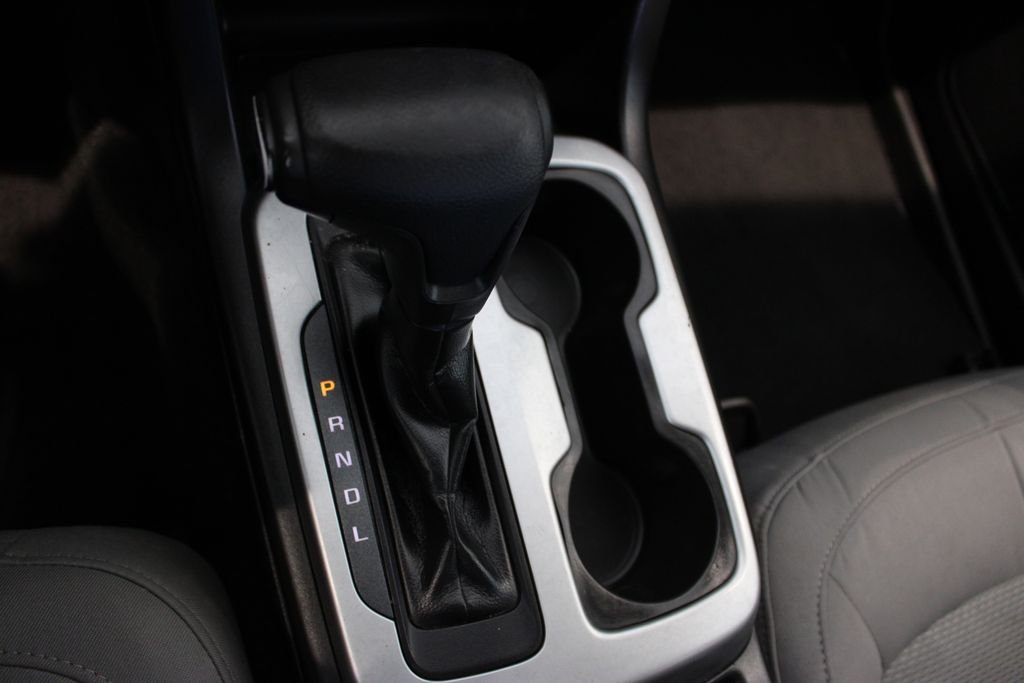 Used 2020 White Chevrolet LT image 17