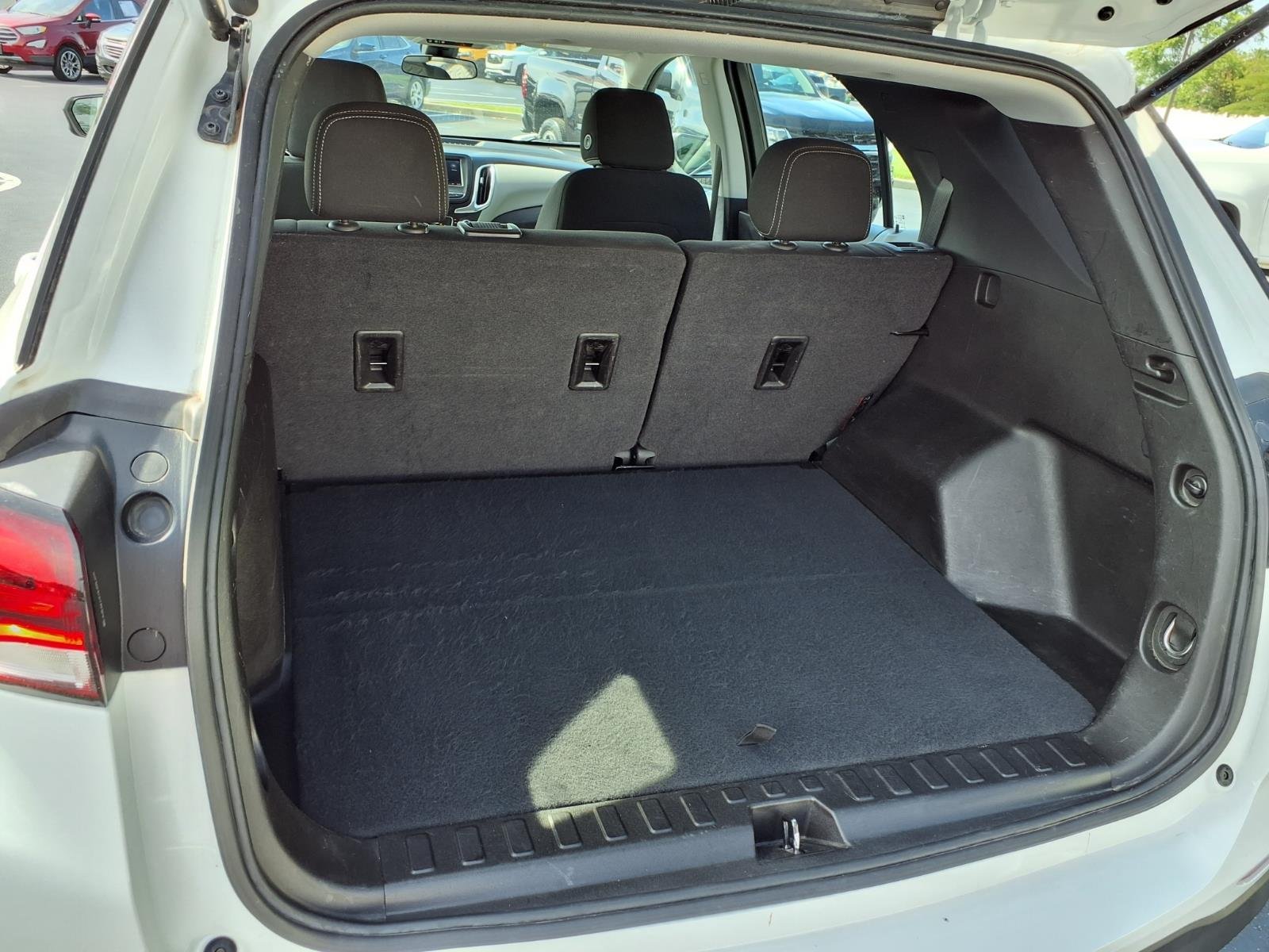 Used 2022 Summit White Chevrolet LS image 24
