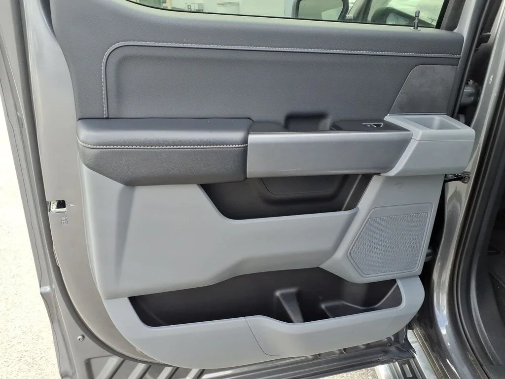 Used 2024 Gray Ford XLT image 25