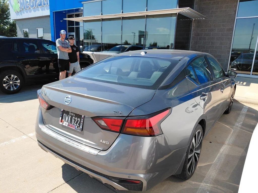 Certified Used 2022 Gray Nissan 2.5 SR image 5