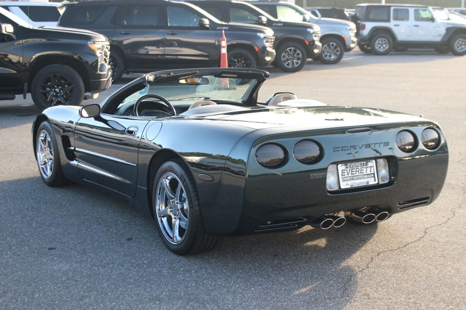Used 2000 Bowling Green Metallic Chevrolet 2dr Convertible image 5