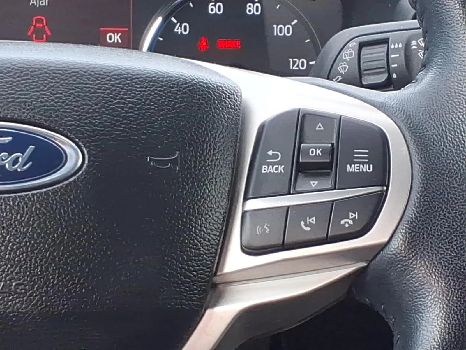 Used 2023 Agate Black Metallic Ford XLT image 22