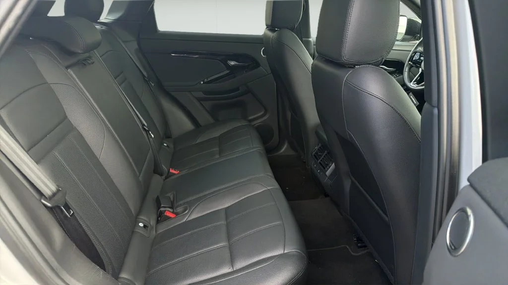 Used 2024 Silver Land Rover S image 11