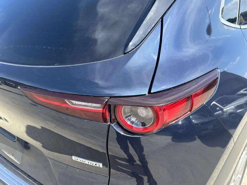 Used 2020 Deep Crystal Blue Mica Mazda Premium Package image 9