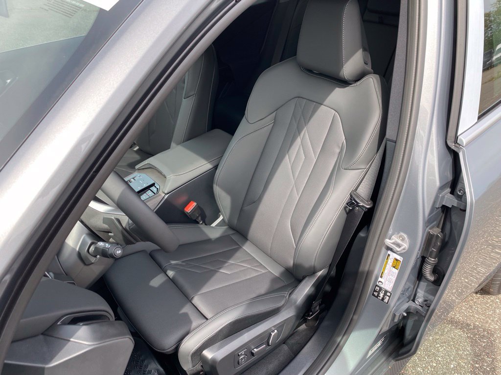New 2026 Skyscraper Grey Metallic BMW 30 xDrive image 11
