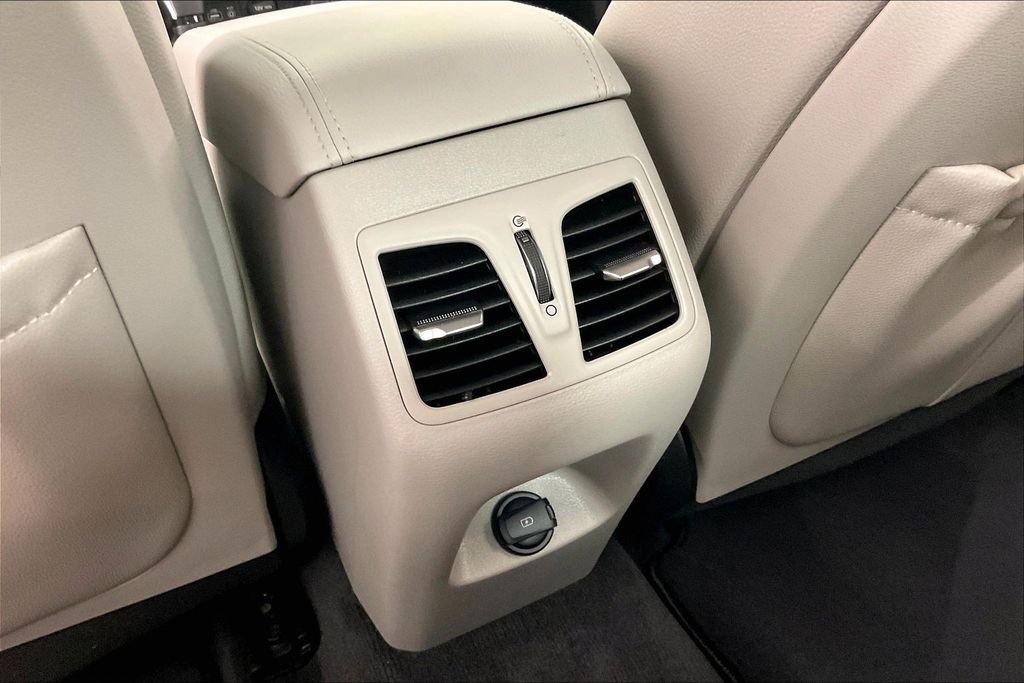 Used 2019 Silver Hyundai Limited image 9