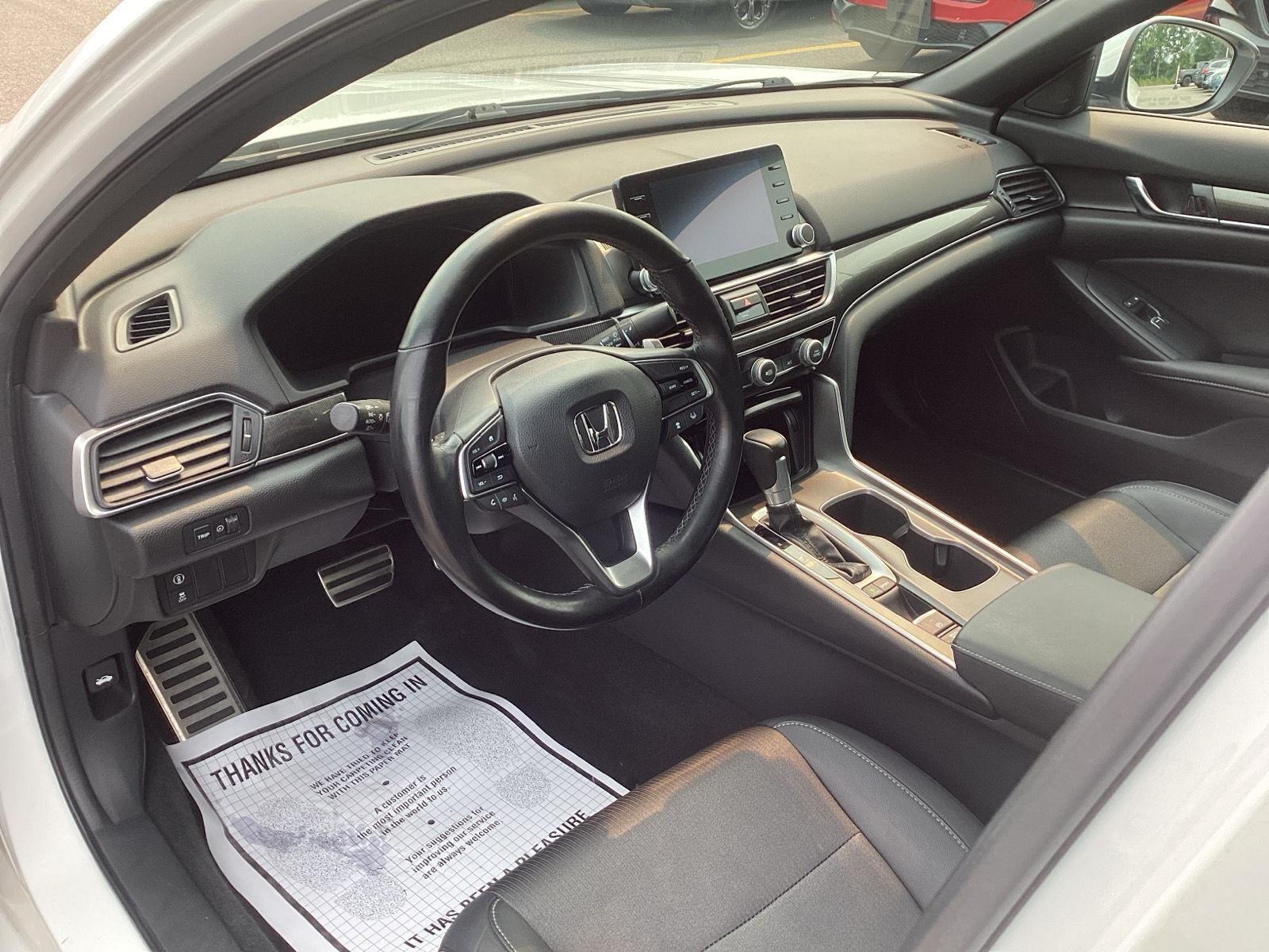 Used 2020 Platinum White Pearl Honda Sport image 9