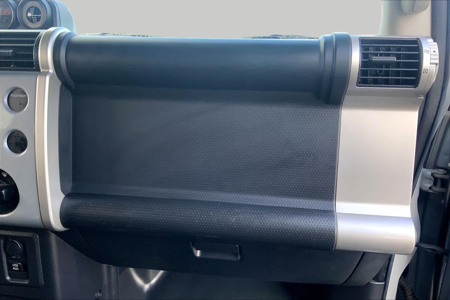Used 2014 Cement Toyota  image 18