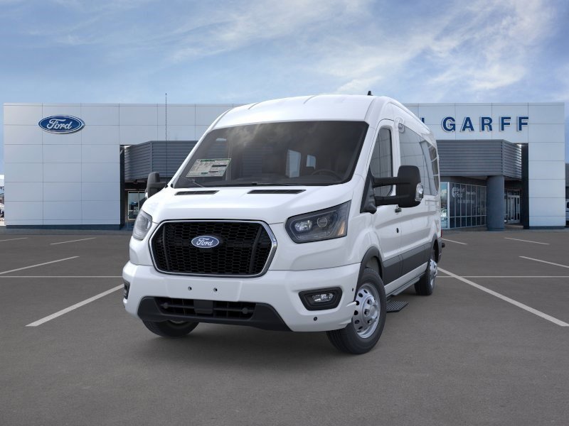 New 2026 Oxford White Ford XLT image 2