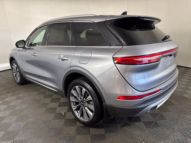 Used 2021 Silver Lincoln Reserve image 6