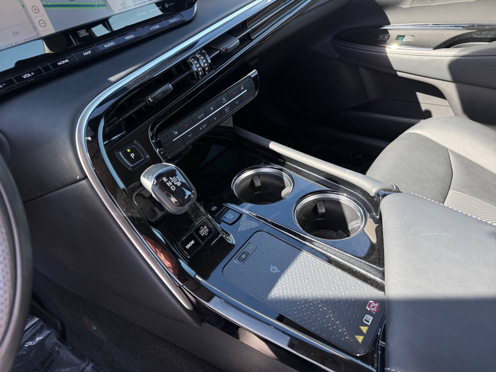 Used 2021 White Toyota XLE image 13
