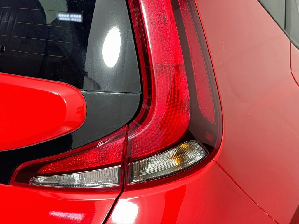 Used 2022 Red Kia LX image 30