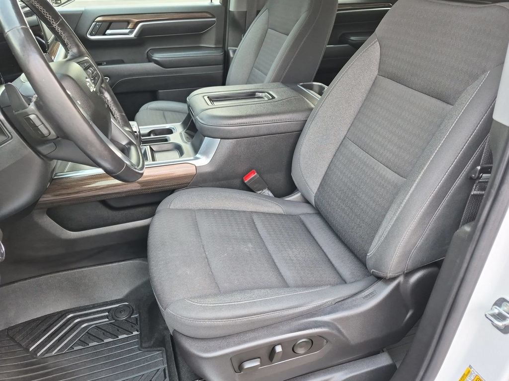 Used 2022  Chevrolet RST image 18