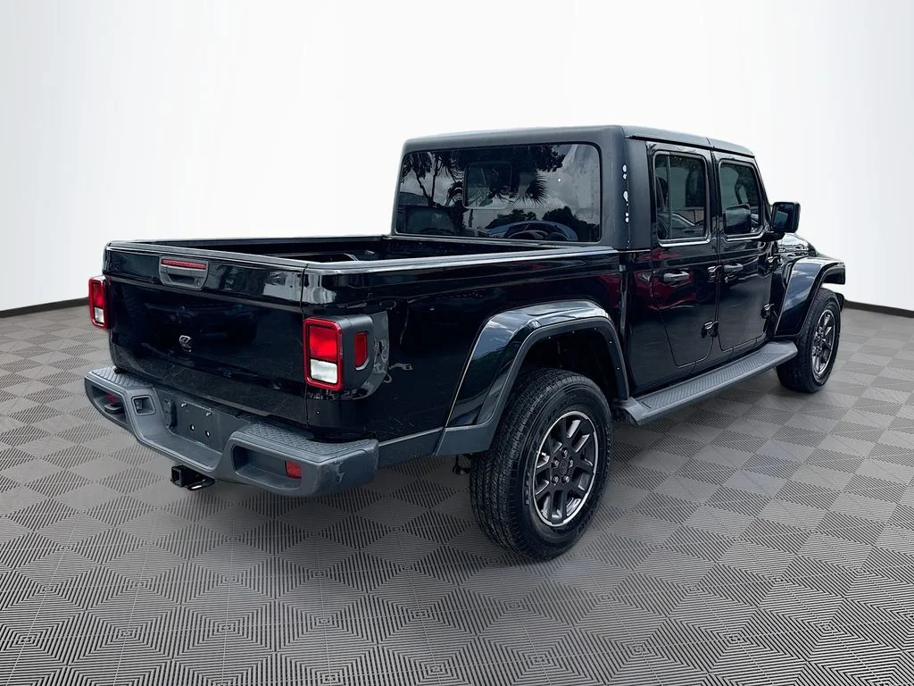 Used 2023 Black Jeep Overland image 6