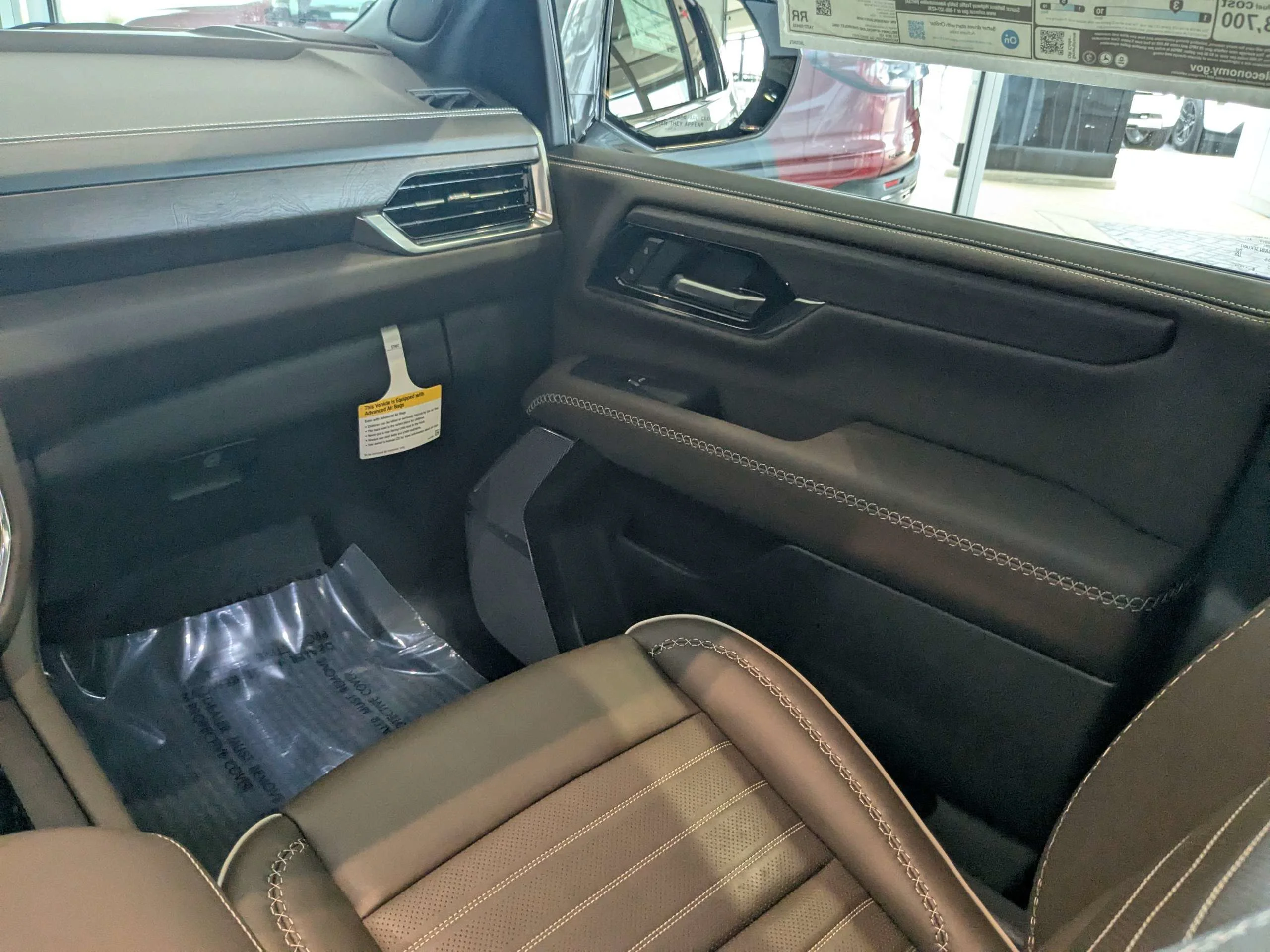2027 GMC Yukon Denali Ultimate - Photo 18