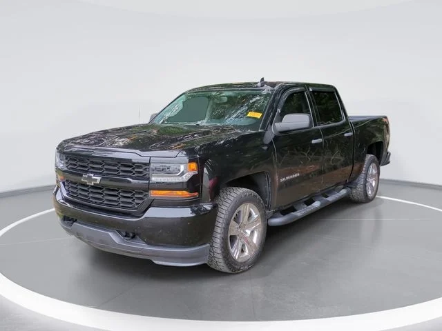 Used 2018 Black Chevrolet Custom image 2