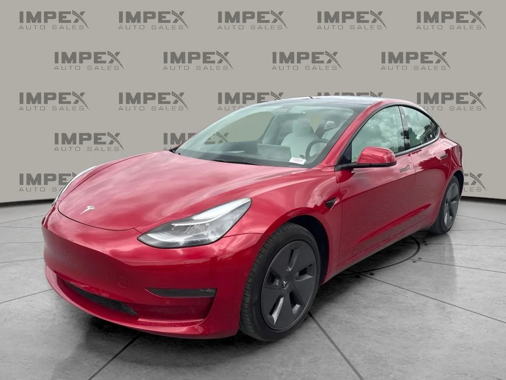 Used 2022 Red Tesla Long Range image 1