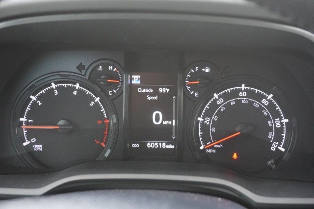 Used 2022  Toyota SR5 Premium image 30