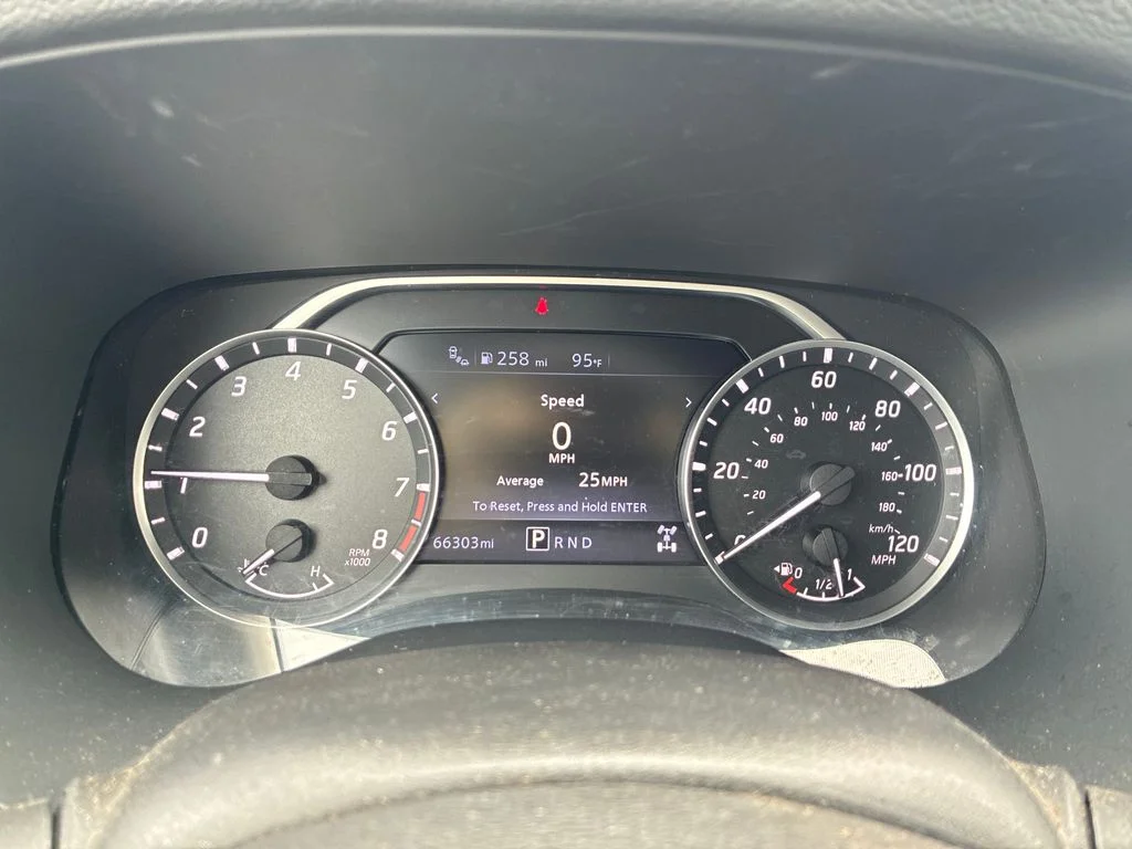 Used 2022 Blue Nissan SV image 13