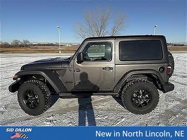 New 2026 Granite Crystal Metallic Clearcoat Jeep Sport image 2