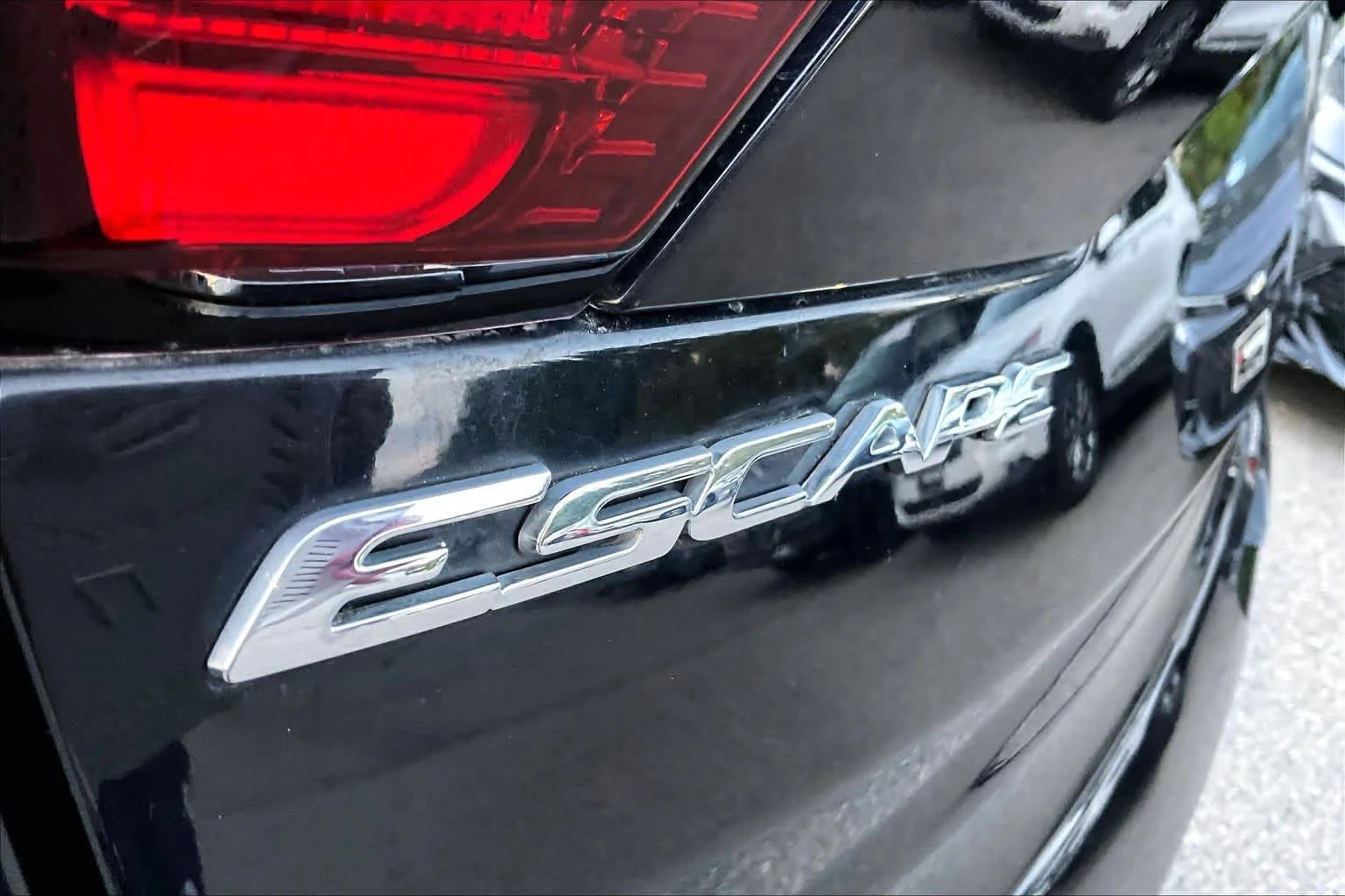 Used 2019 Agate Black Ford SE image 10