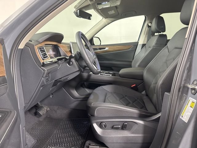 2026 Volkswagen Atlas SE w/Tech - Photo 11