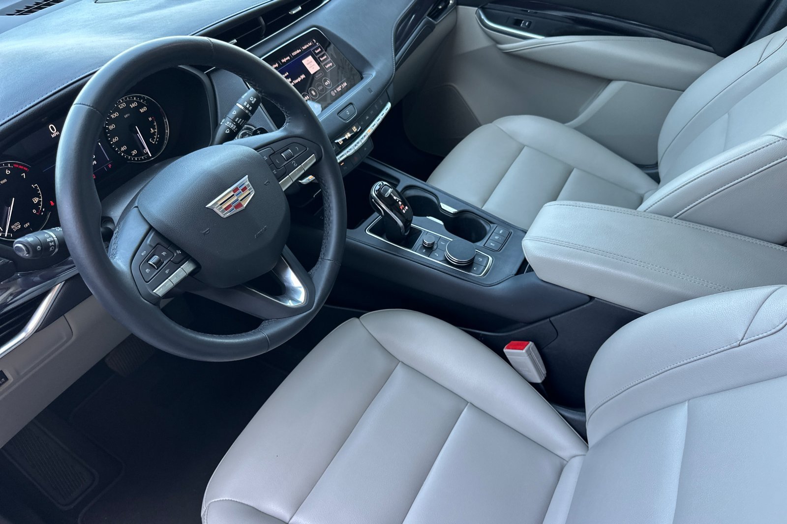 Used 2021 Stellar Black Metallic Cadillac FWD Luxury image 9